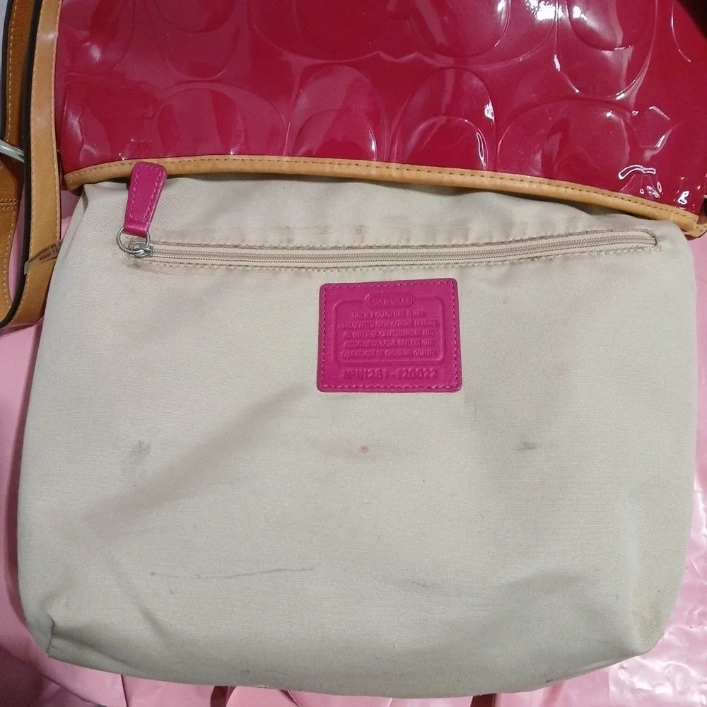 COACH Peyton Embossed Patent Leather Hobo Bag Berry Color Tan Interior